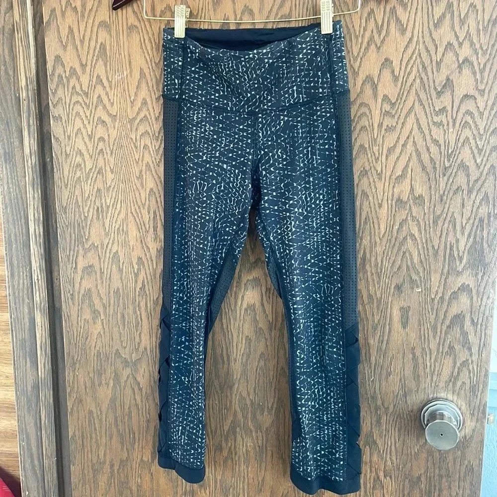 Black Lululemon Leggings 2